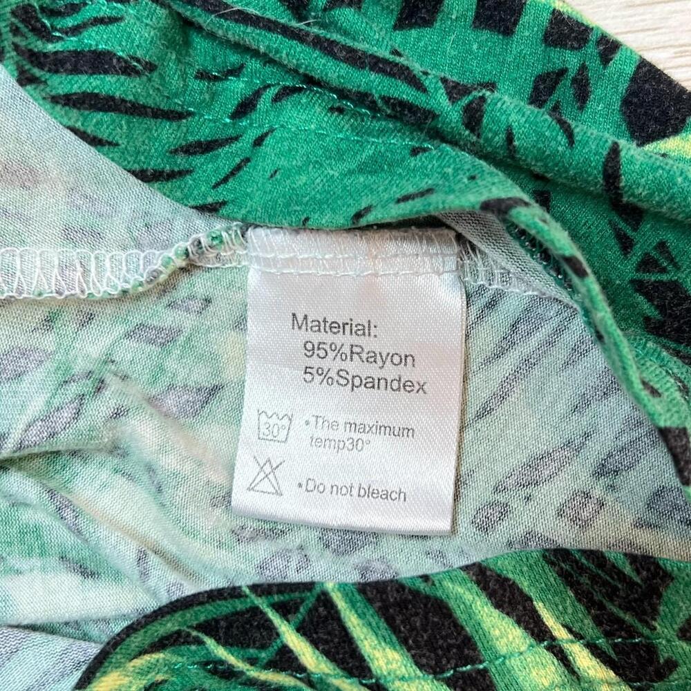 Popyoung - Women's XL Tee Shirt Stretch Green, Black Jungle Tropical Leaf Print - Picture 7 of 8